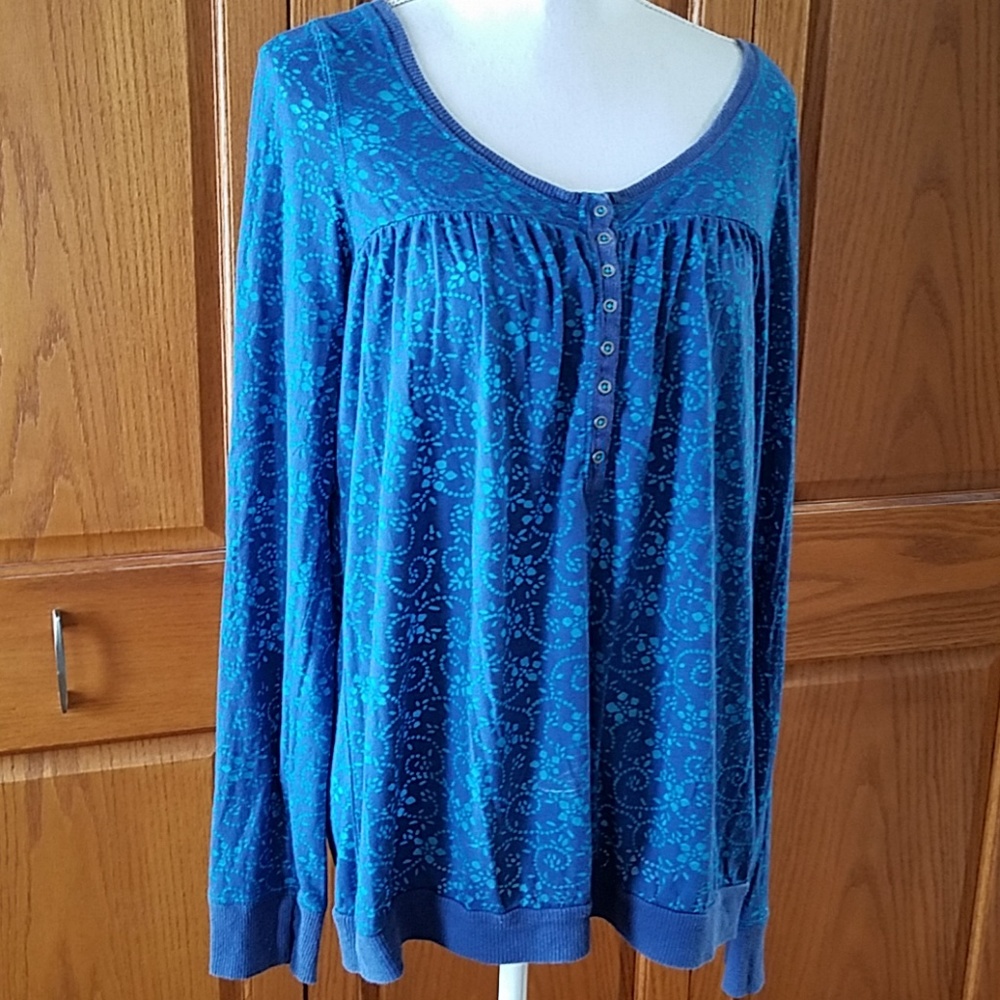 Adorable Free People Henley